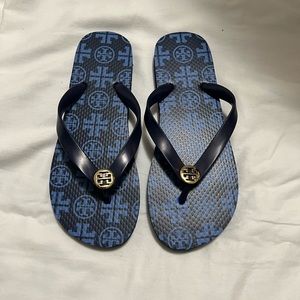 NEW Tory Burch flip flops